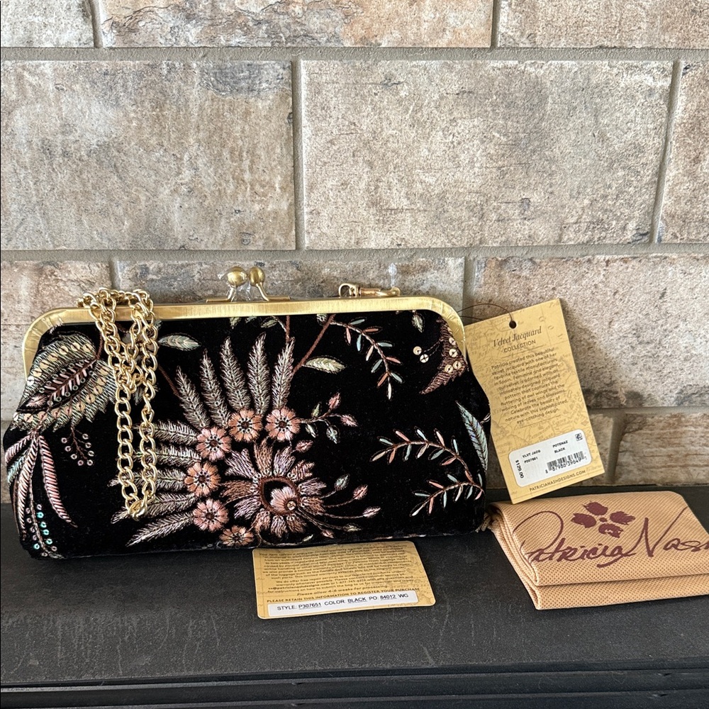 NWT Patricia Nash Velvet Jacquard Black and Gold Floral Clutch/crossbody